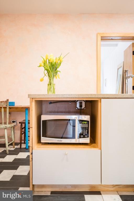 Building Photo - 1912 E Cumberland St