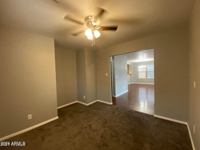 Building Photo - 1117 E Arabian Dr