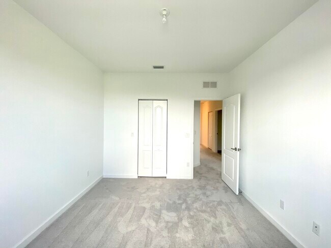 Building Photo - 13090 Anthorne Ln
