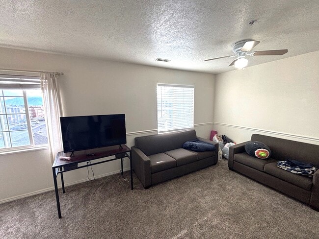 Building Photo - 112 W 1230 N