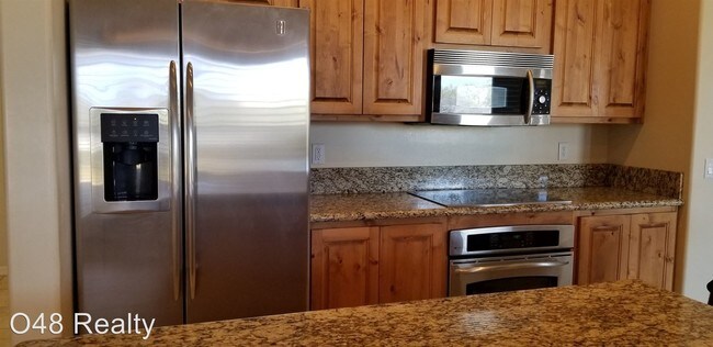 Building Photo - 3 br, 2 bath House - 14032 E Cavedale Dr