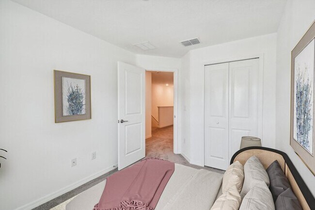 Building Photo - 38136 Fallstone Wy