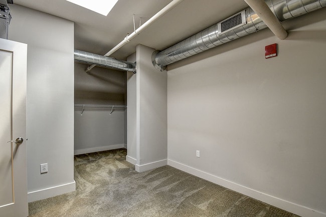 Building Photo - Stone Center Lofts