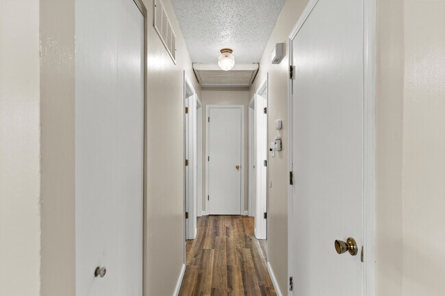 Building Photo - 1309 Trading Post Ln