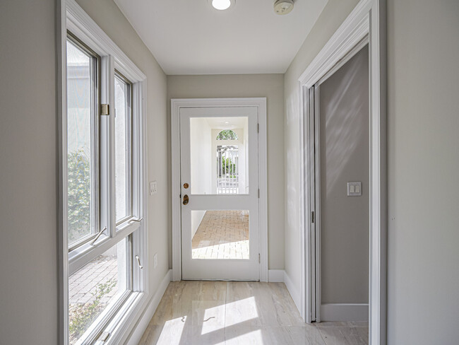 Building Photo - 8405 Red Bay Ct