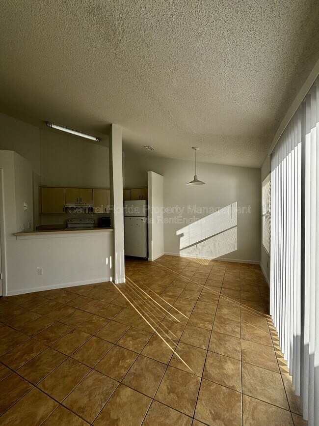 Building Photo - 2504 Woodgate Blvd