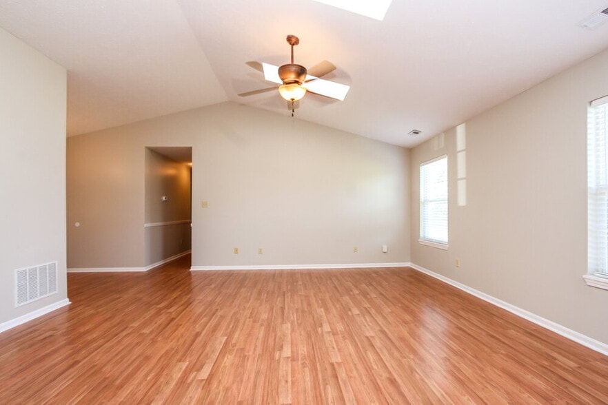 Building Photo - 8165 Shortleaf Ct