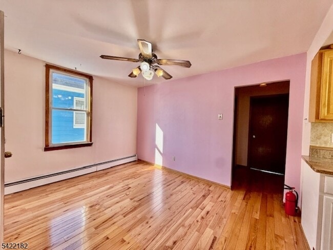 Building Photo - 46 Frances St