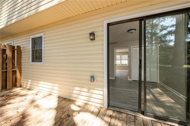 Building Photo - 580 Downing St