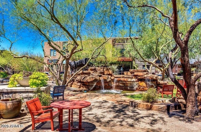 Building Photo - 9250 E Via De Vaquero Dr