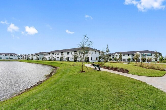 Building Photo - 13138 SW Valletta Wy