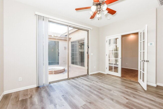 Building Photo - 2221 S Holguin Way