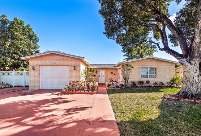 Primary Photo - 6260 SW 10th Ct