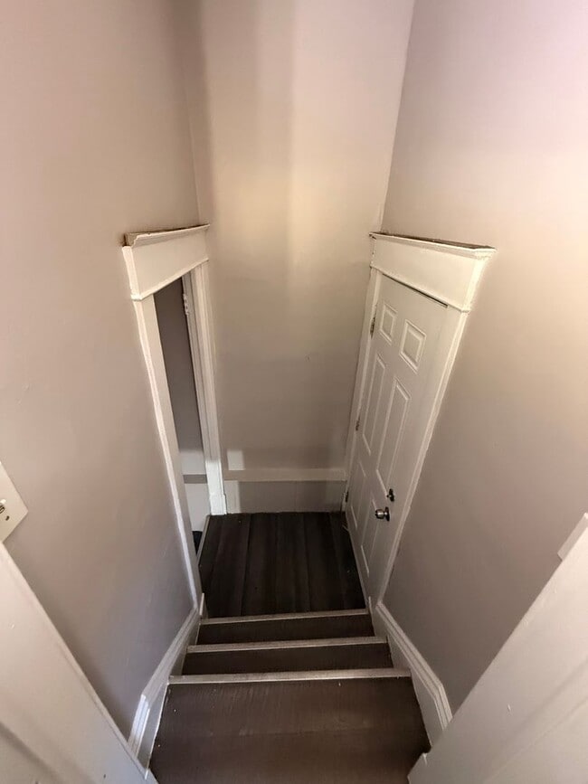 Building Photo - 3718 Oakland Ave S