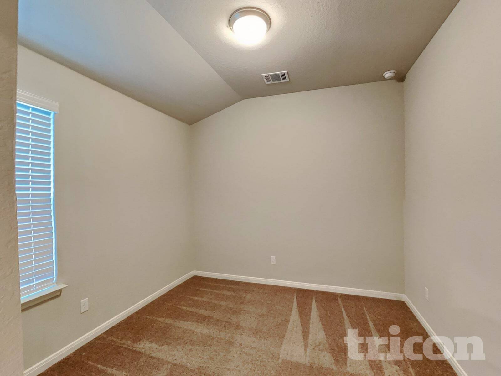 Building Photo - 13618 Paxton Blvd