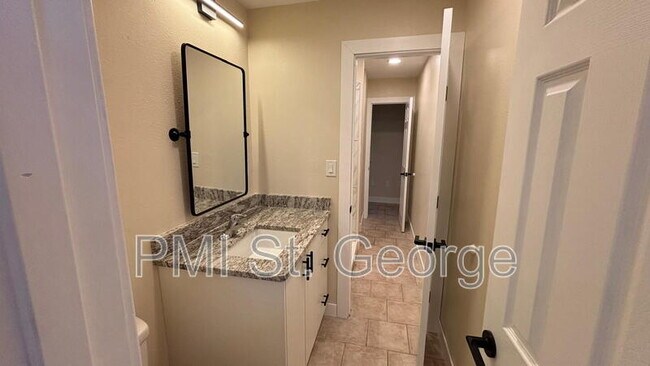 Building Photo - 360 N 300 W