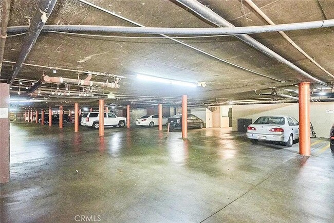 Building Photo - 2386 E Del Mar Blvd