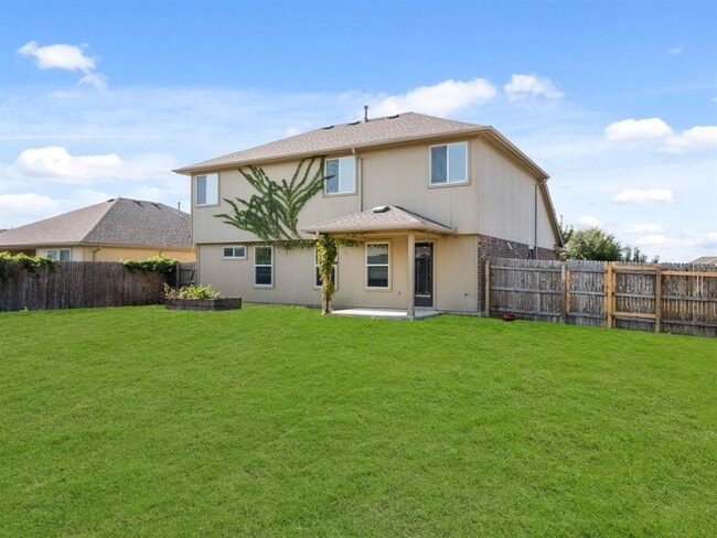 Building Photo - 303 Camellia Dr