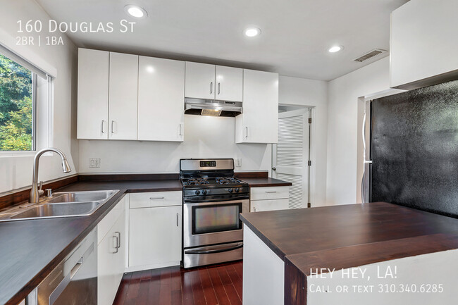 Building Photo - Modern Architectural Duplex | DTLA Views |...