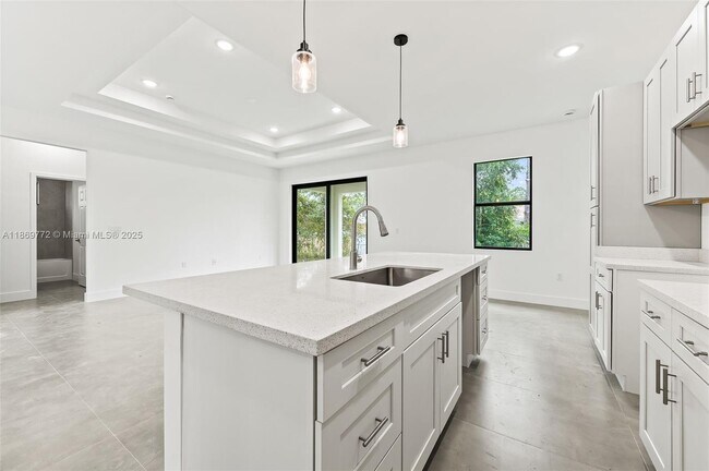 Building Photo - 3705-3737 37th St SW