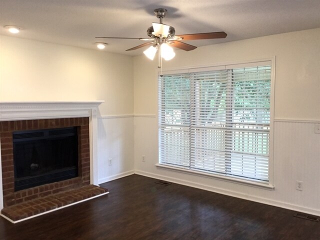 Building Photo - 104 Saddleback Cir