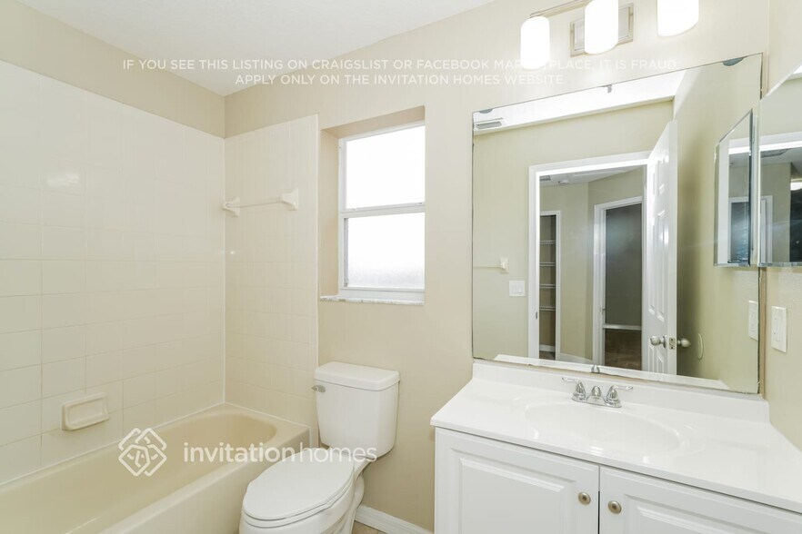 Building Photo - 3328 Thistledown Ln