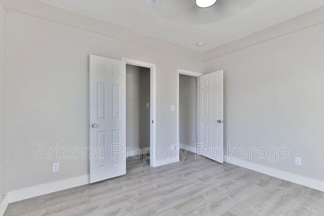Building Photo - 1538 E Pierce St