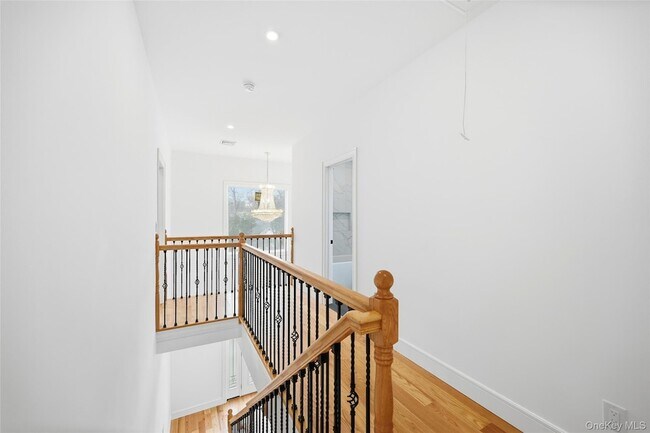 Building Photo - 67 Paulding Ln