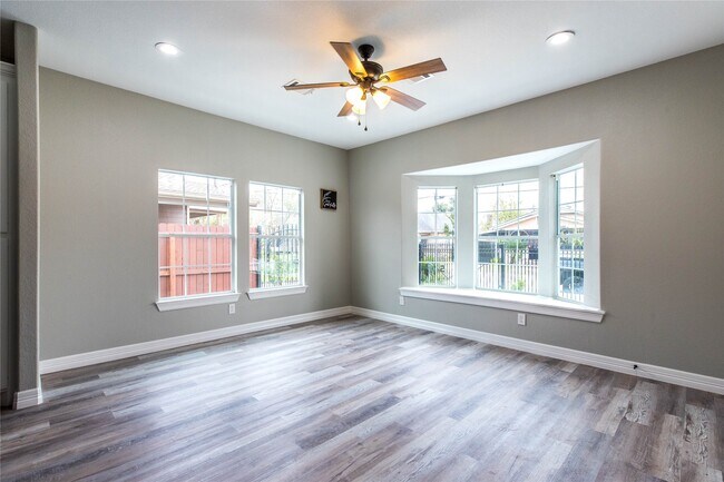 Building Photo - 6914 Avenue O