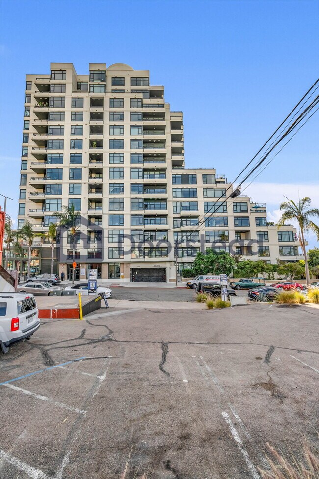 Building Photo - 475 Redwood St