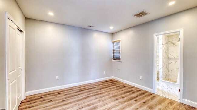 Building Photo - 5201 Ventnor Ave