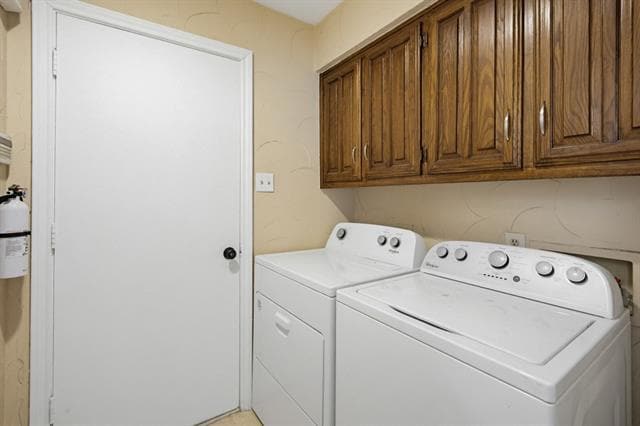 Building Photo - 2127 Tampico Dr