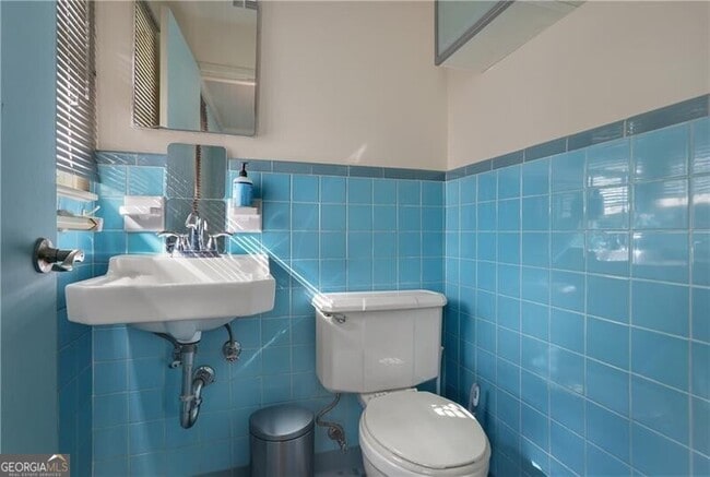 Building Photo - 1984 Mcjenkin Dr NE