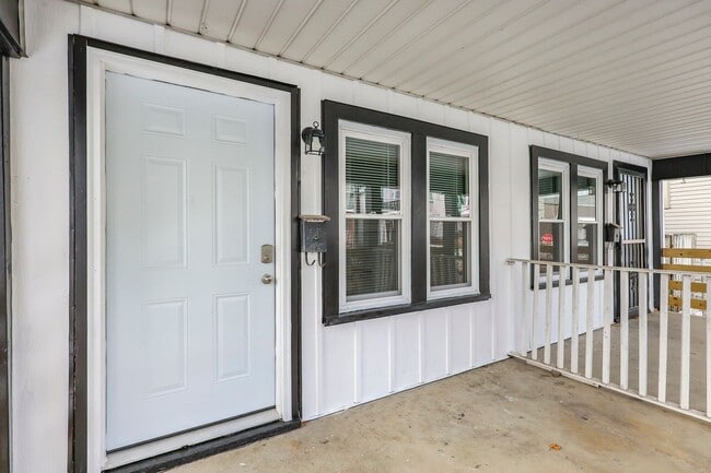 Building Photo - 783-785 S 18th St