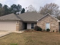 Building Photo - 319 Autumn Dr