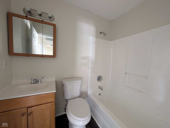 Building Photo - 451 W 26th St