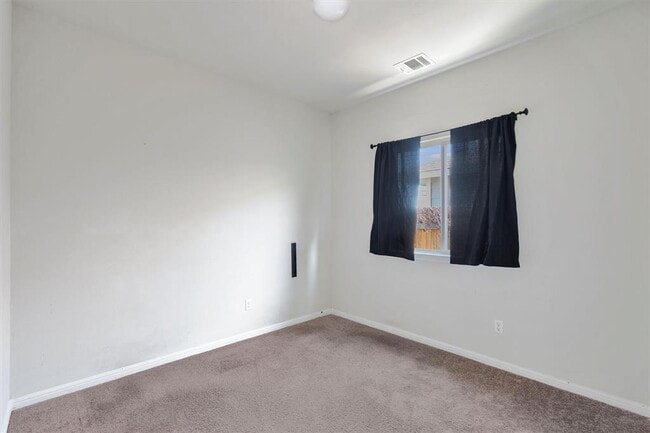 Building Photo - 217 Trailside Ln