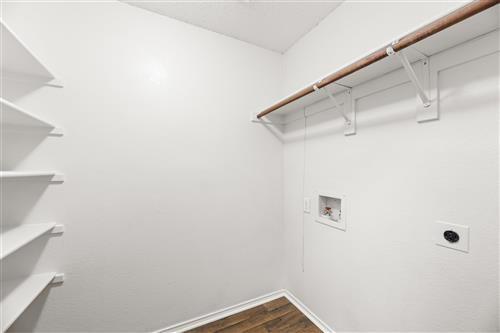 Building Photo - 10912 Fawn Valley Dr