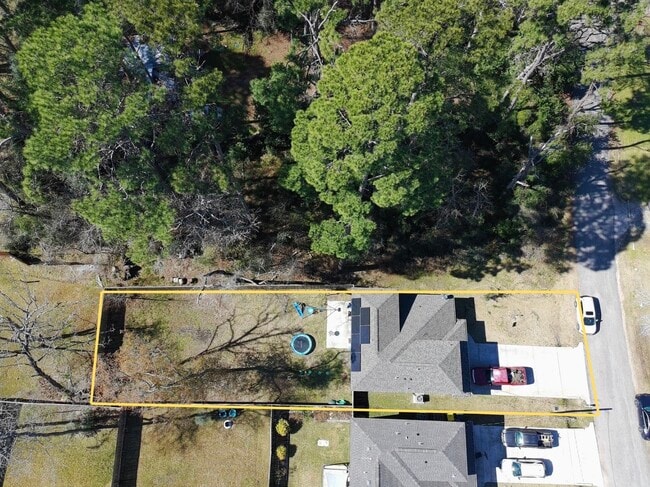 Building Photo - 804 Pearl River