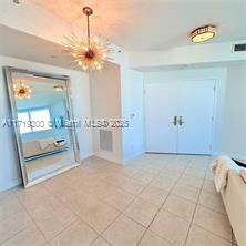 Building Photo - 300 S Pointe Dr