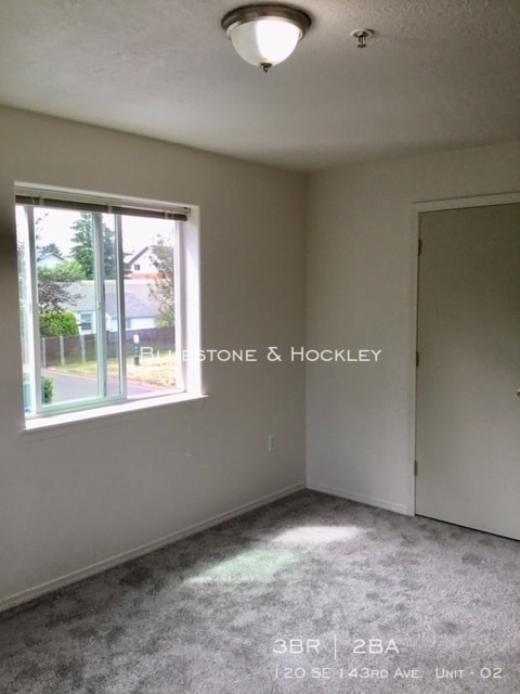 Building Photo - 120 SE 143rd Ave