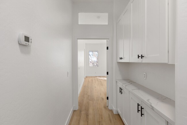 Building Photo - Amazing Home in Gold Canyon backing to Sta...