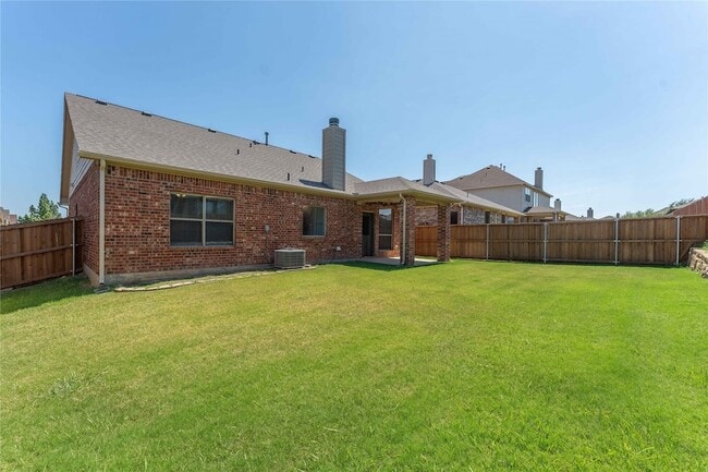 Building Photo - 2401 Spruce Springs Way