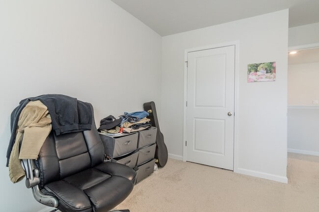 Building Photo - Like New Home in Grovetown