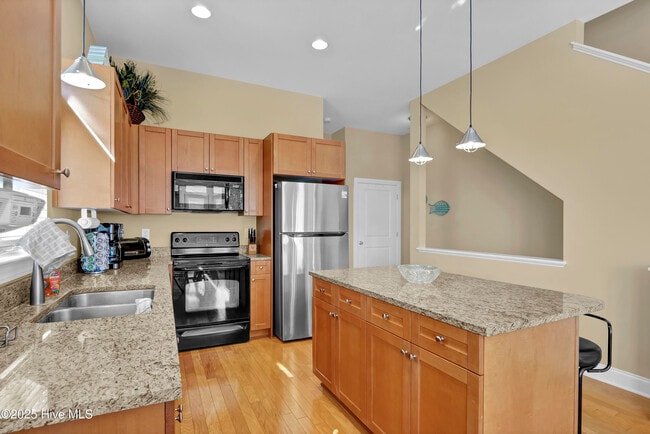 Building Photo - 1218 Bowfin Ln