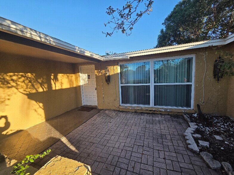 Building Photo - 7205 Rockwood Dr