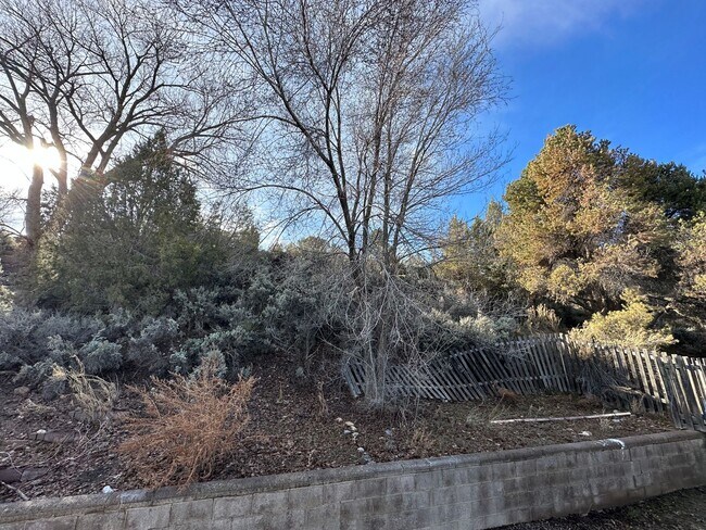 Building Photo - 1 Bedroom 1 Bathroom Mobile Home Duplex located in Aztec, NM