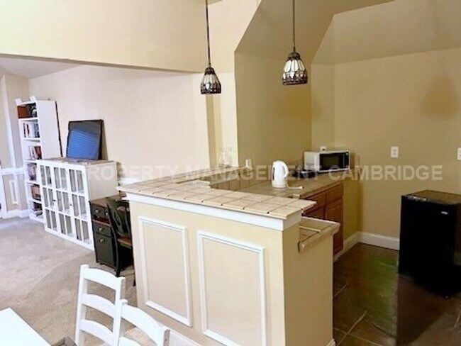 Building Photo - Hamby Oaks Basement For Rent!