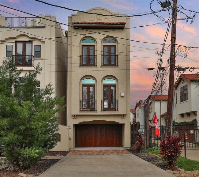 Building Photo - 1805 W 24th St