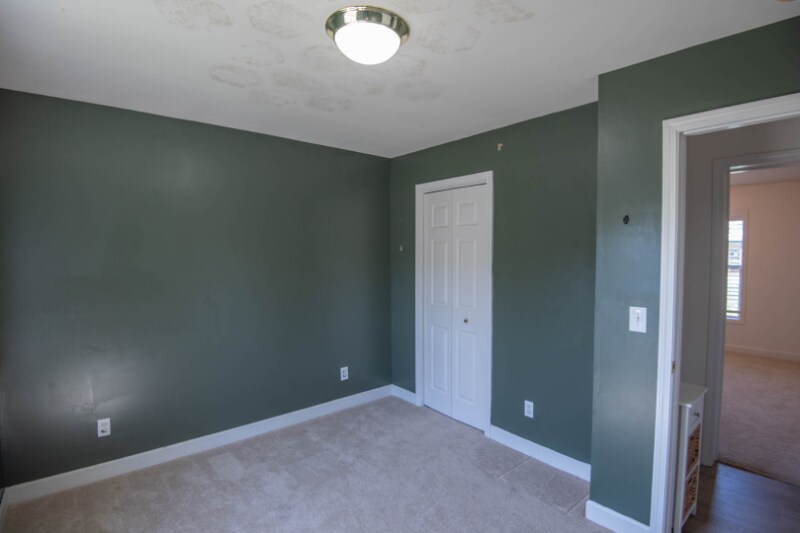 Building Photo - 249 Noahs Rd